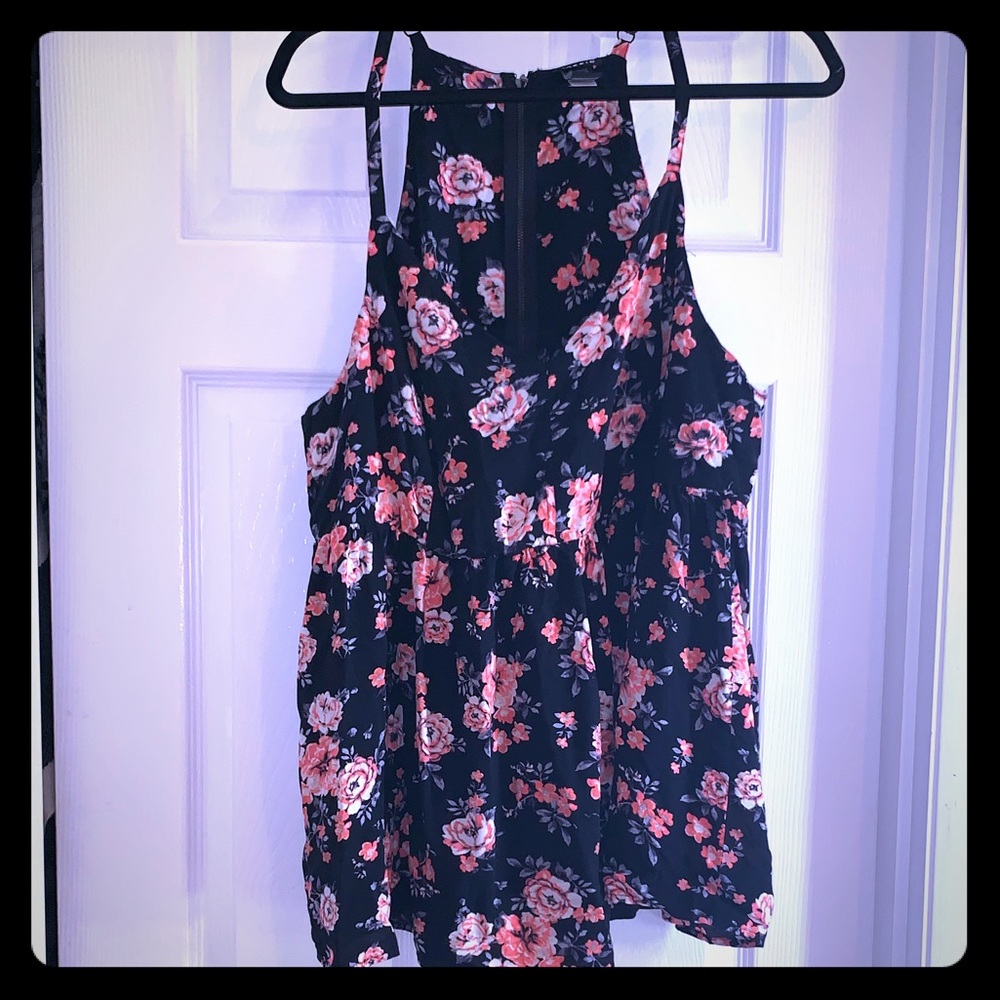 TANK ZIPPER BACK BLOUSE